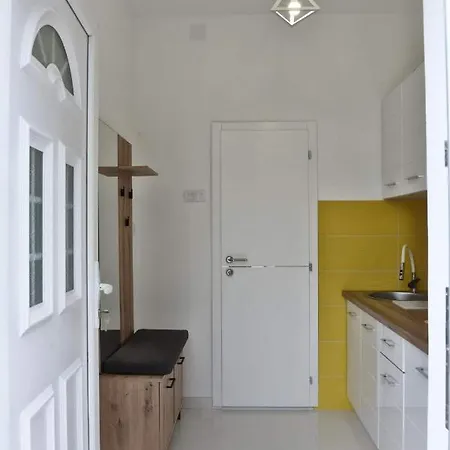 Guest house 4-teen Jagodina