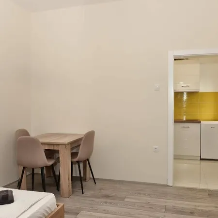 4-teen Guest house